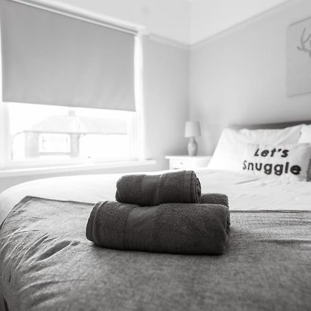 Charles Alexander Short Stay - Ansdell House Блекпул Екстериор снимка