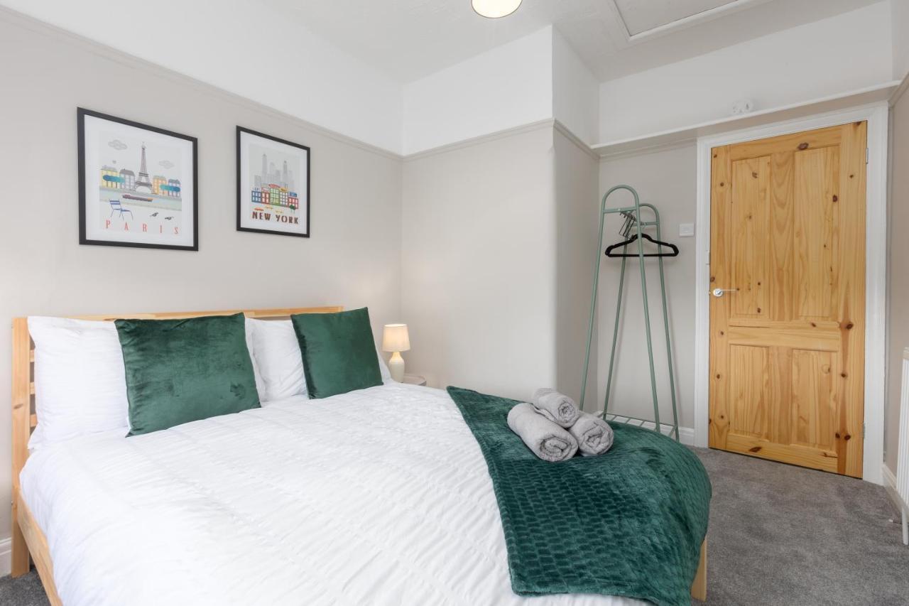 Charles Alexander Short Stay - Ansdell House Блекпул Екстериор снимка