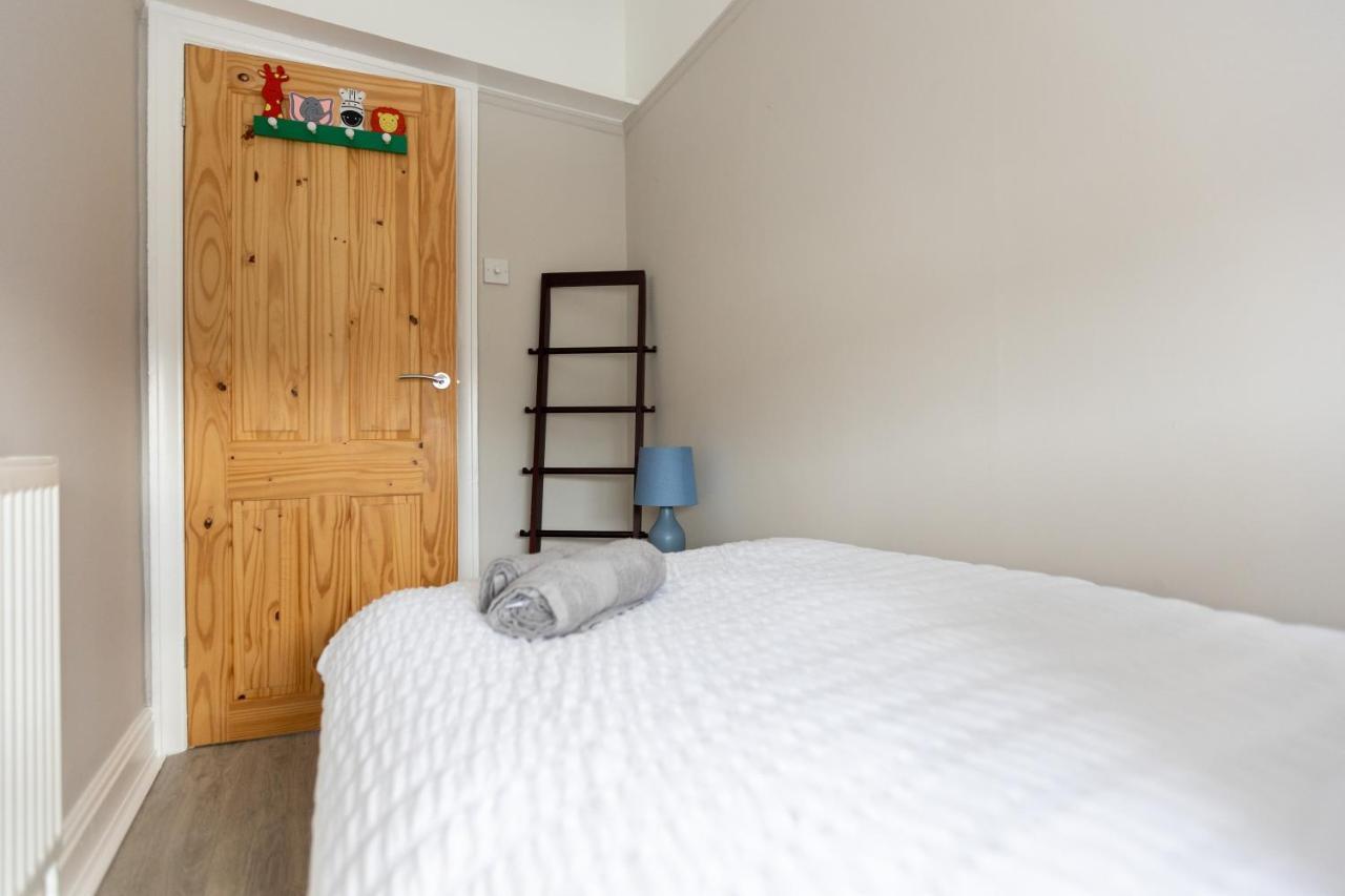 Charles Alexander Short Stay - Ansdell House Блекпул Екстериор снимка